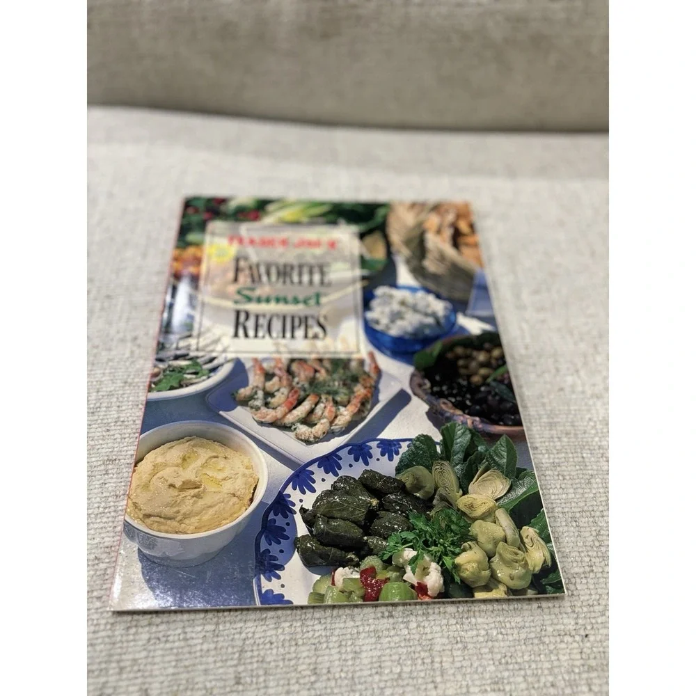 Trader Joes Favorite Sunset Recipes 1994 Paperback‎ Cookbook